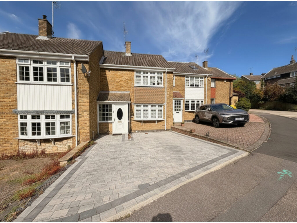 Renacres, Lee Chapel South, Basildon, Essex, SS16 5TY