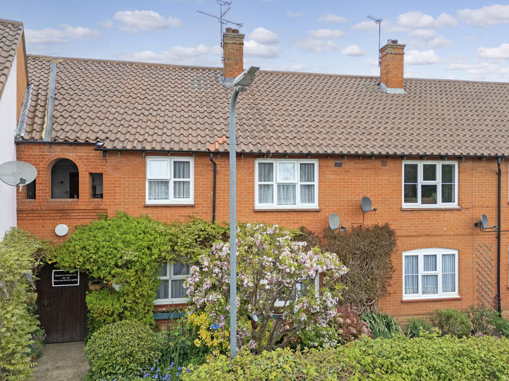 Crouch Street, Noak Bridge, Basildon, Essex, SS15 4AT