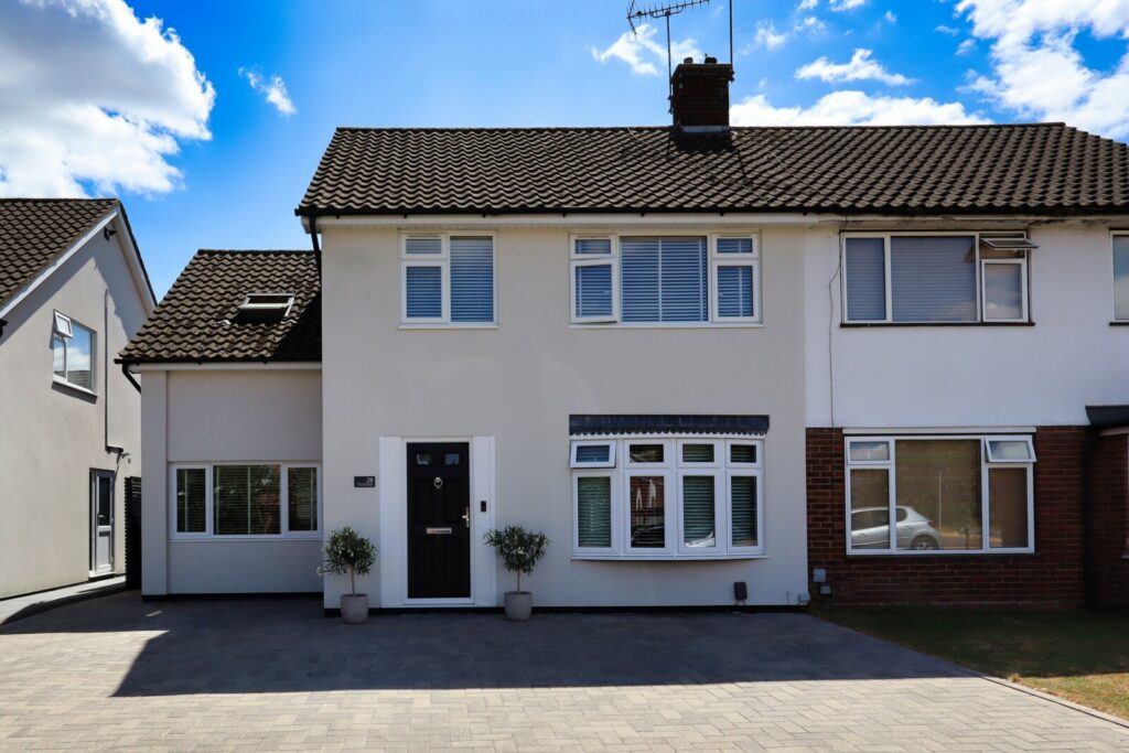 Ravensdale, Kingswood, Basildon, SS16 5HU